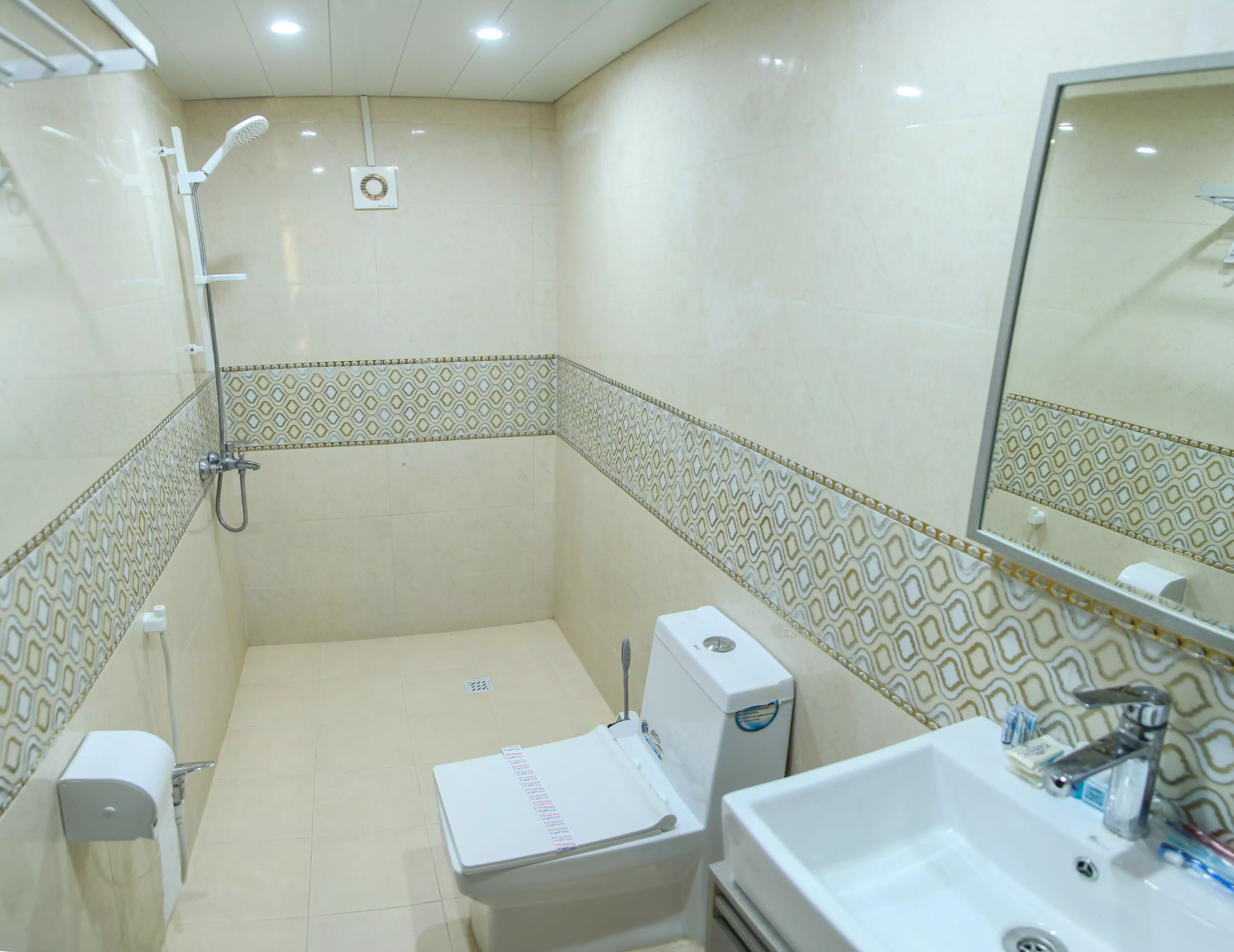 هتل ساحل طلایی