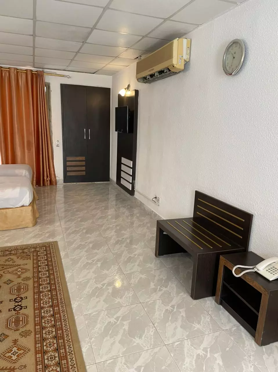 هتل ابادگران