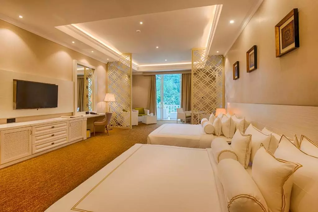 هتل گلدن کراون