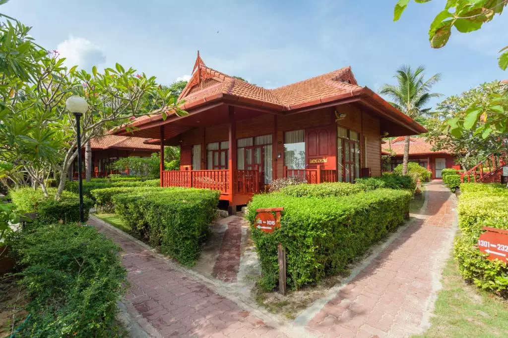 هتل فی فی اراوان پالم ریزورت