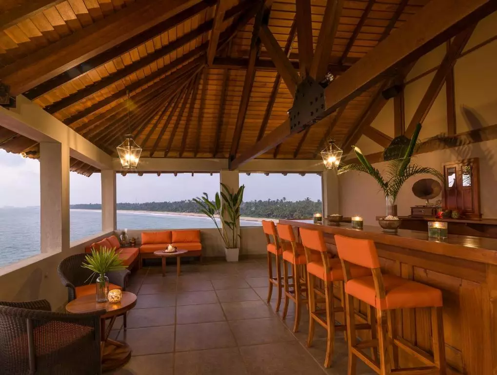 هتل جت وینگز سامان ویلا