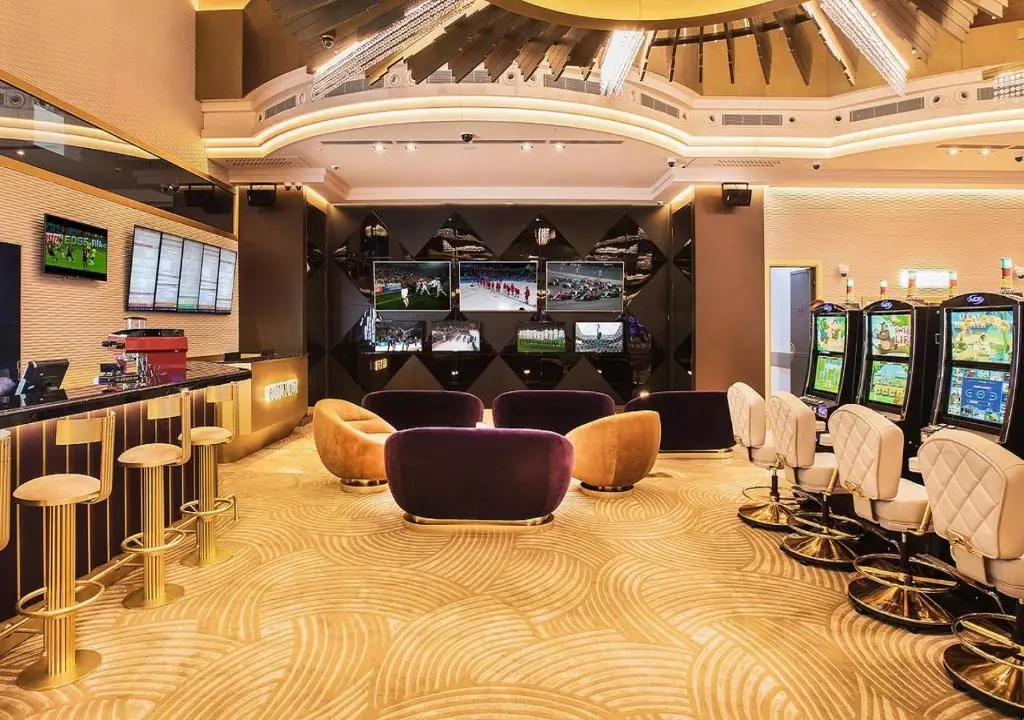 هتل آپارتمان ایفوریا