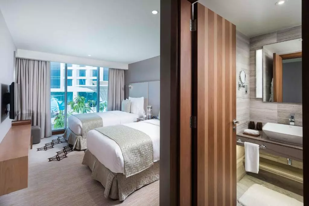 گرند میلینیوم مسقط