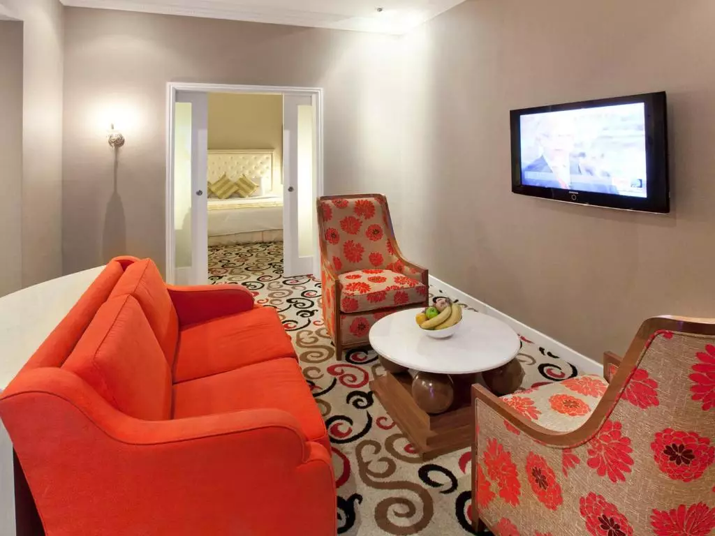 هتل سیلکا می تاور