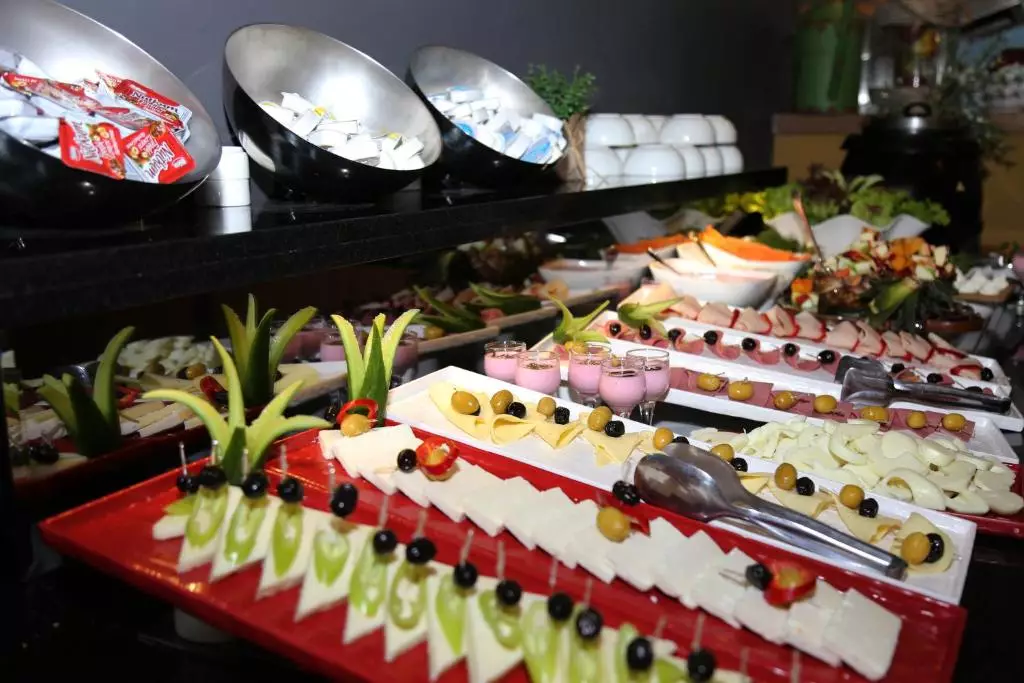 هتل پاساپورت پیر