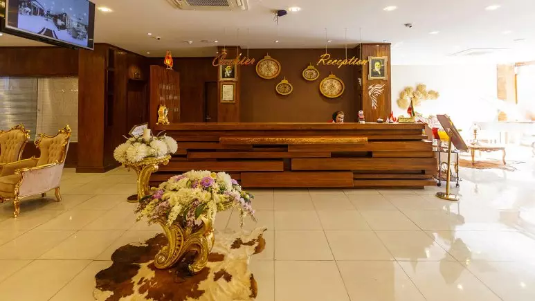 هتل جهان نما