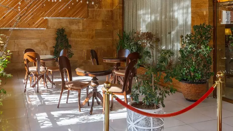 هتل جهان نما