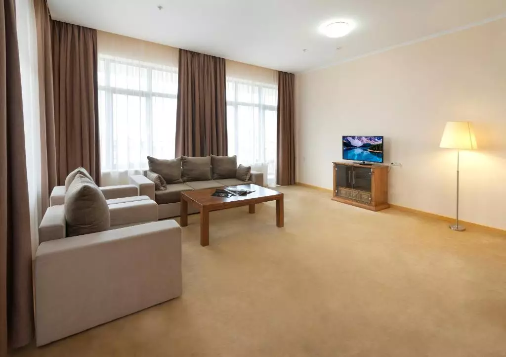 هتل آنی پلازا