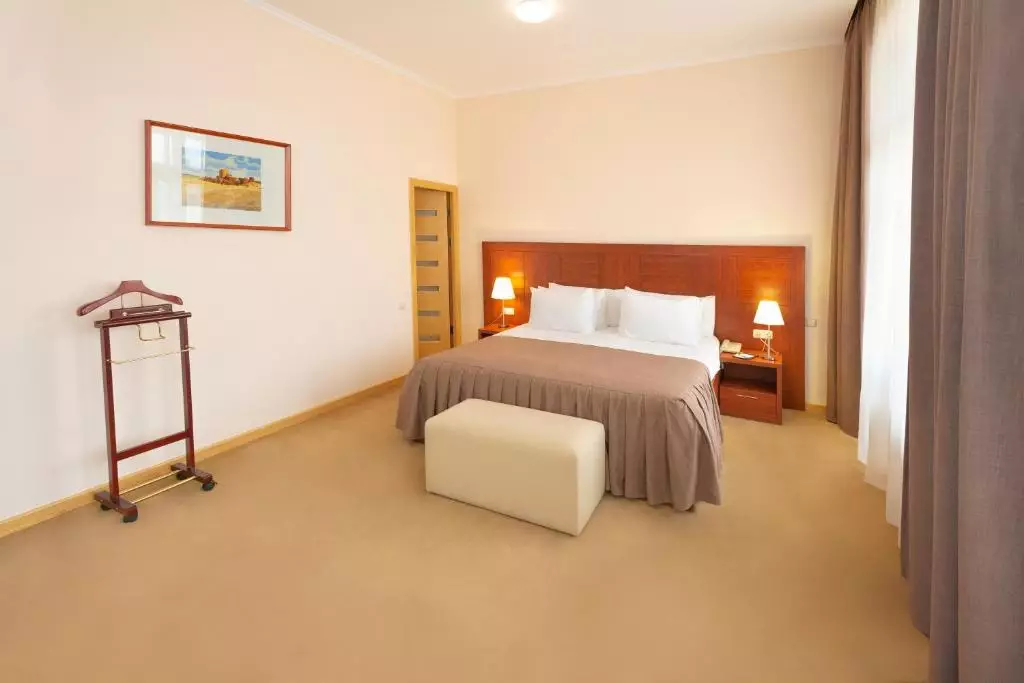 هتل آنی پلازا