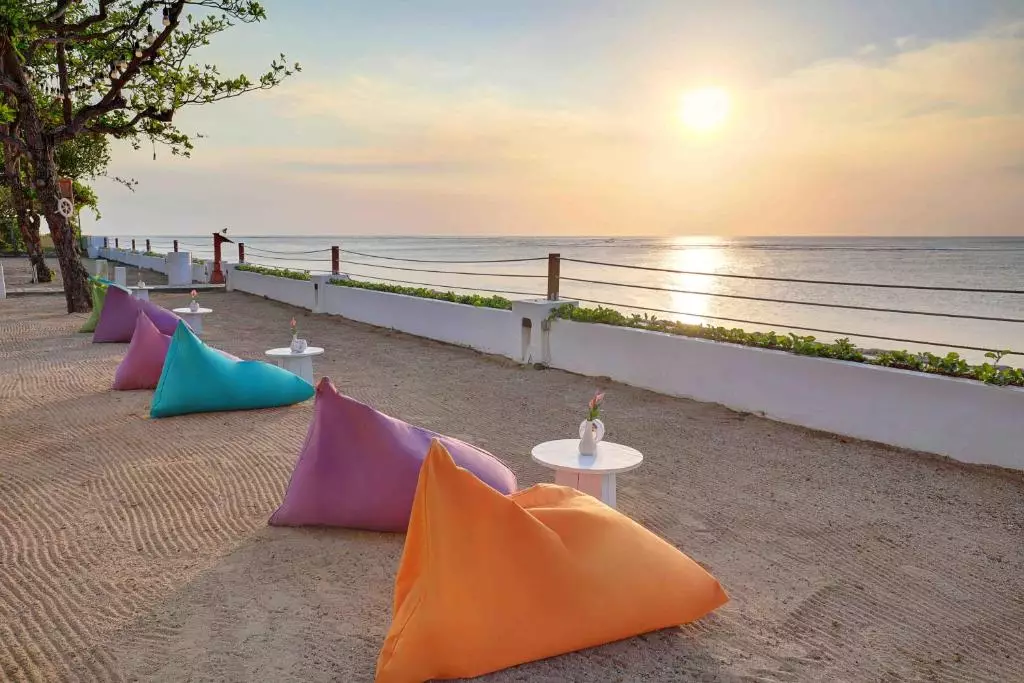 دیسکاوری کارتیکا پلازا