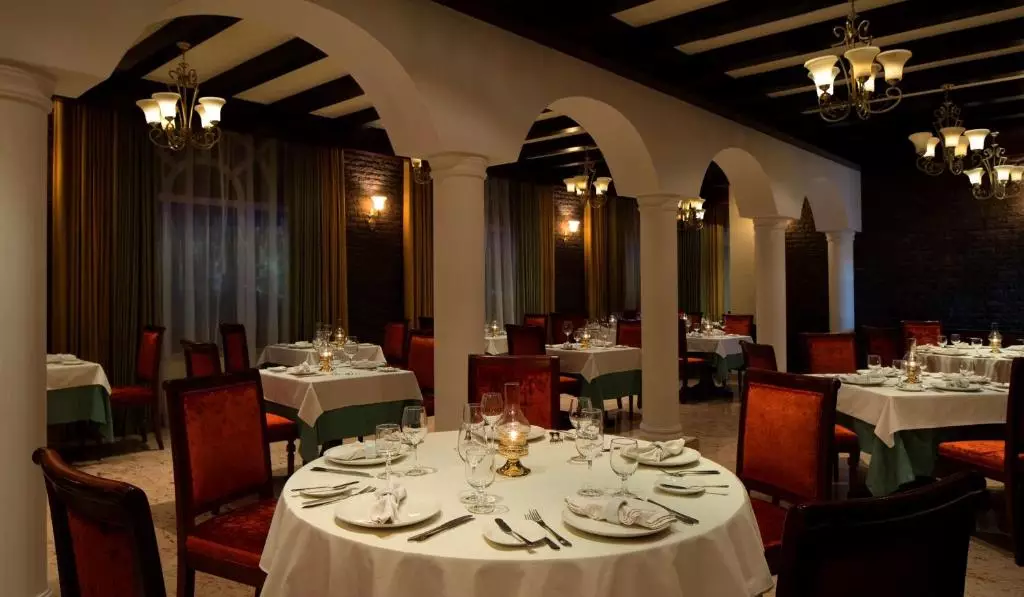 هتل رادیسون بلو مسقط