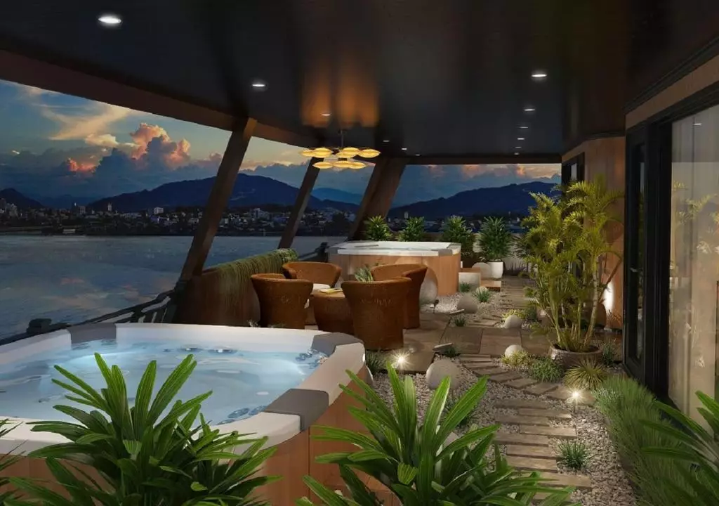 لارجینا گرند کروز