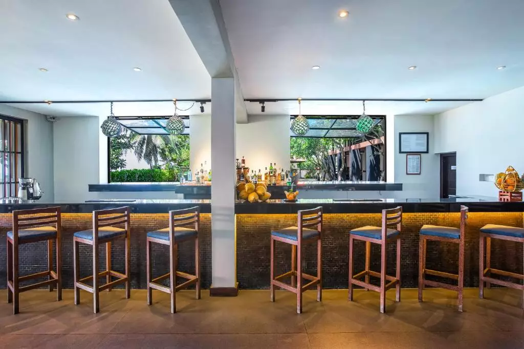 هتل ارلز ریف برووالا