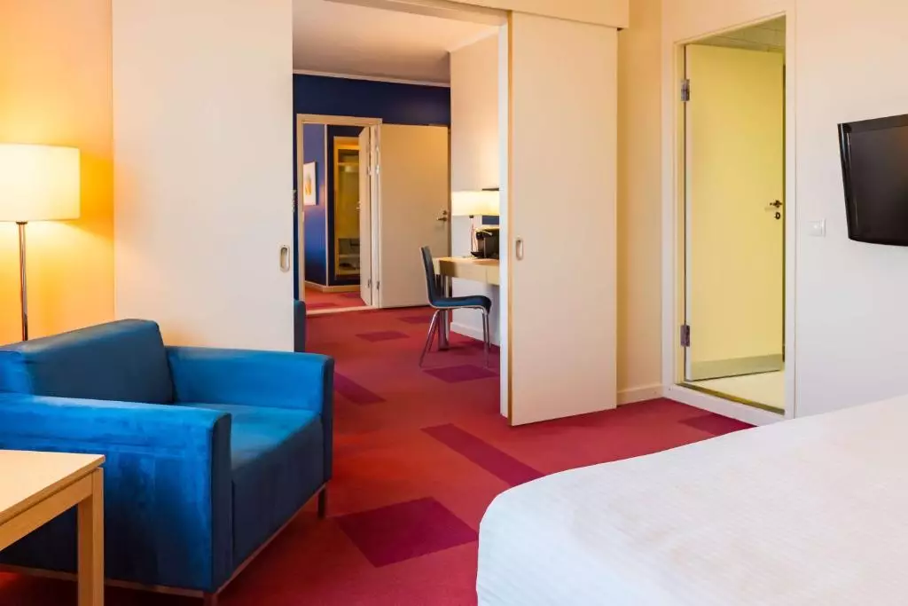 پارک این بای رادیسون پولکووسکایا و مرکز کنفرانس سن پترزبورگ پارک این بای رادیسون پولکووسکایا و مرکز کنفرانس سن پترزبورگ