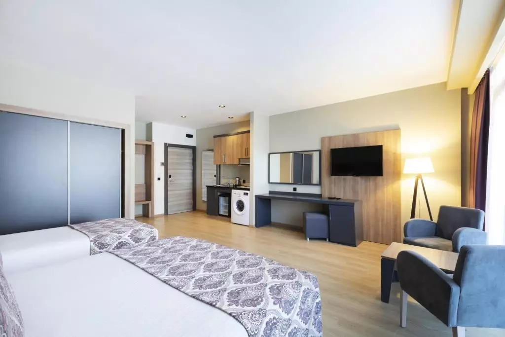 هتل آپارتمان ایفوریا