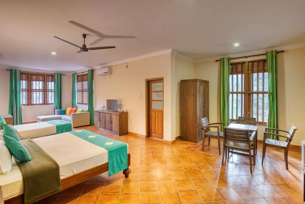 سرندیپ استون هتل و بونگالو