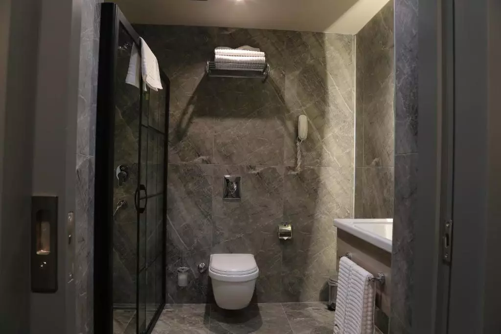 هتل پاساپورت پیر