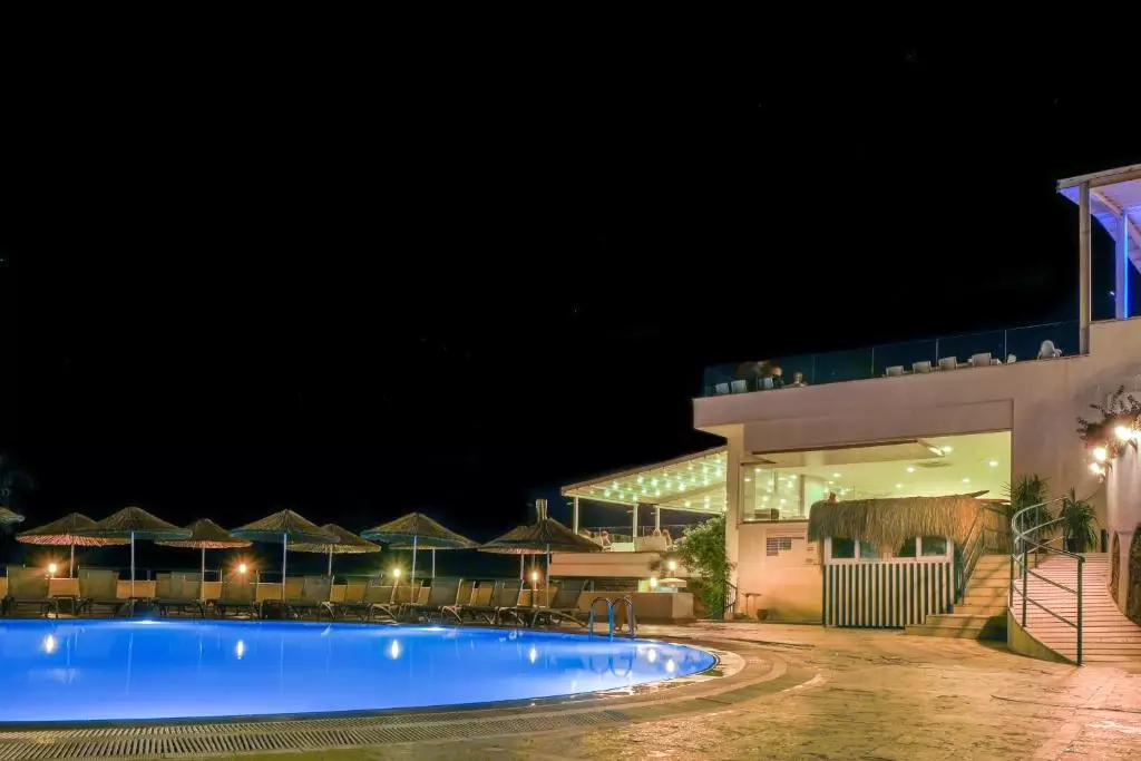 هالیدی ریزورت اند اسپا