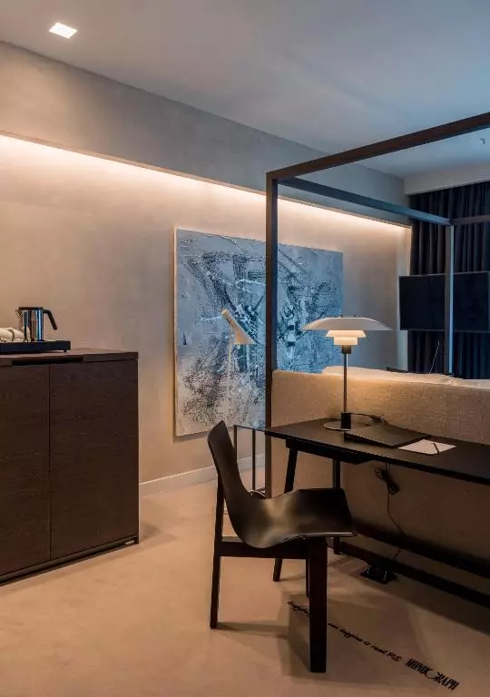 هتل مونوگراف فیری دان اسکواِر تفلیس