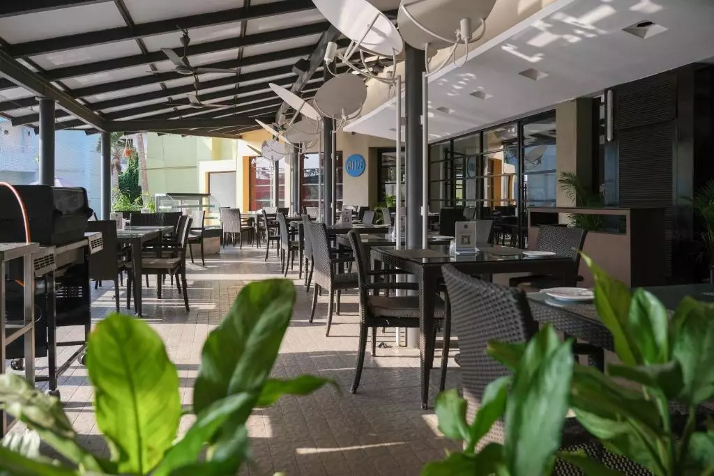 ویسپرینگ پالم بیچ ریزورت