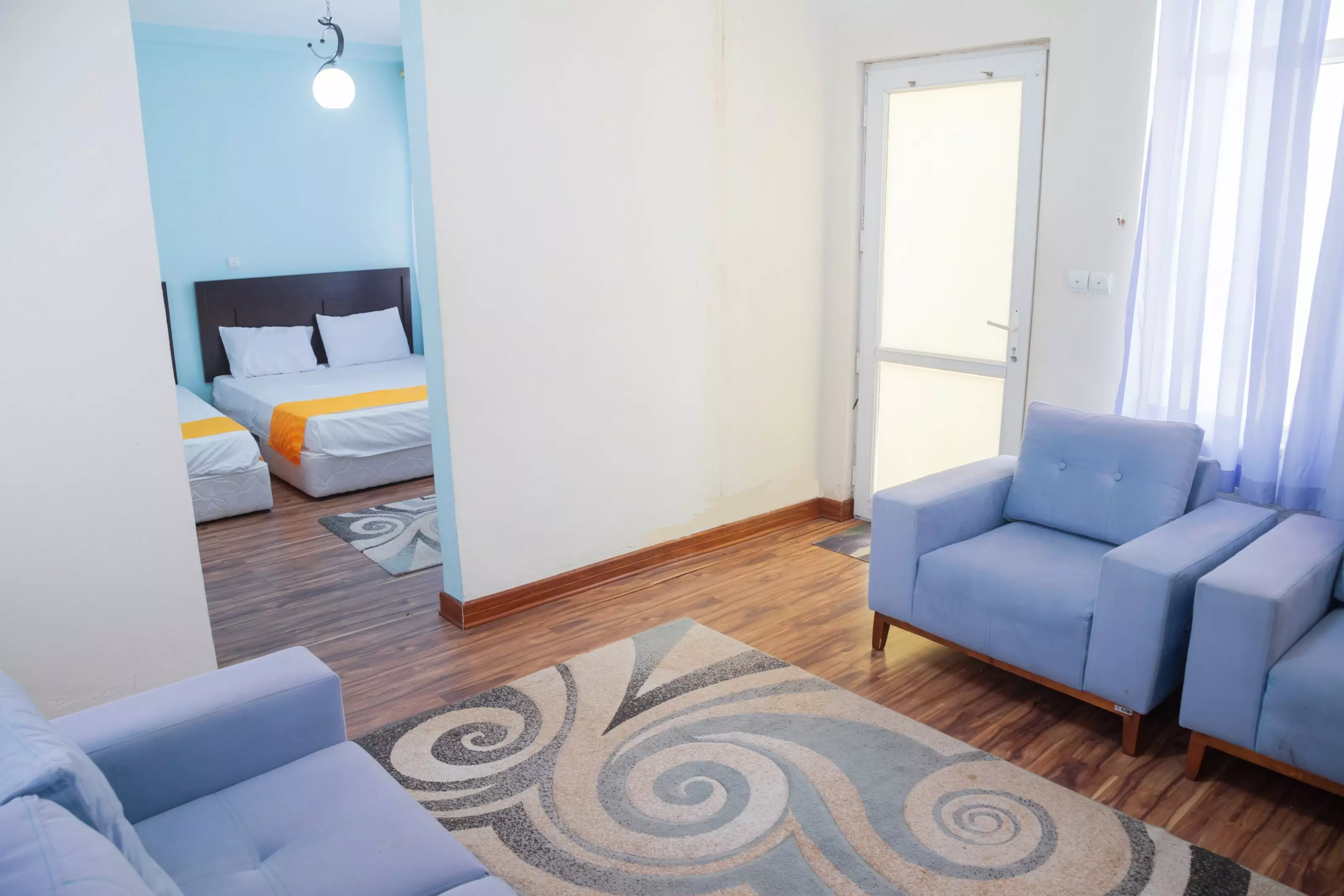 هتل ایران زمین