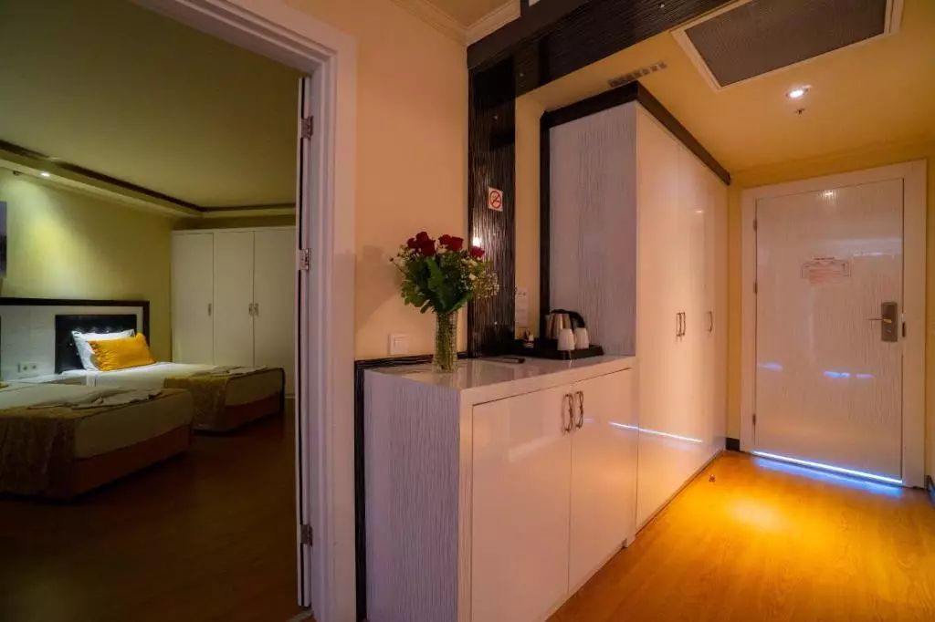 هتل سنزا د این ریزورت و اسپا