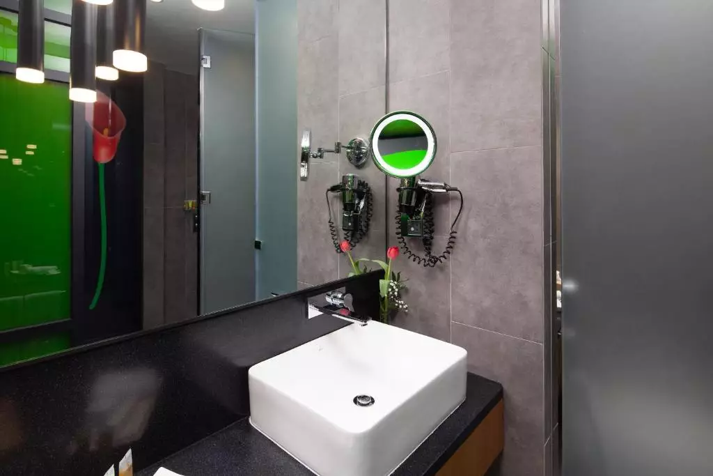 هتل الخوری اسکای گاردن