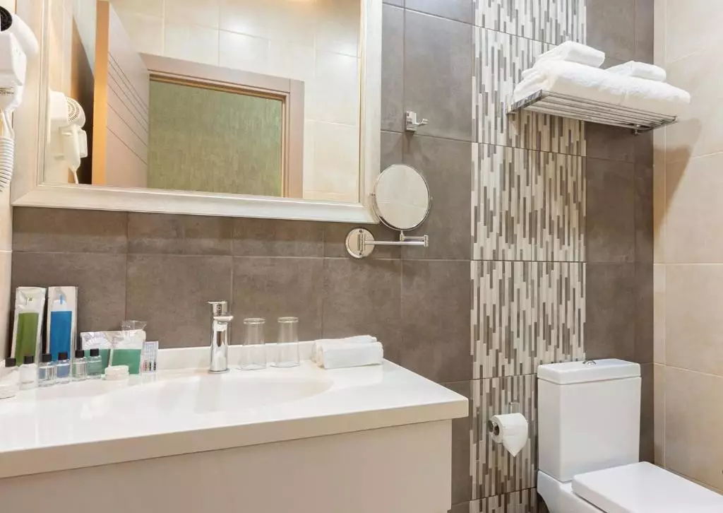 هتل دیو ایروان