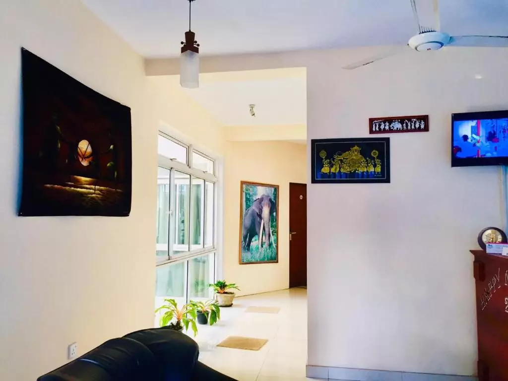 هتل امپایر والی