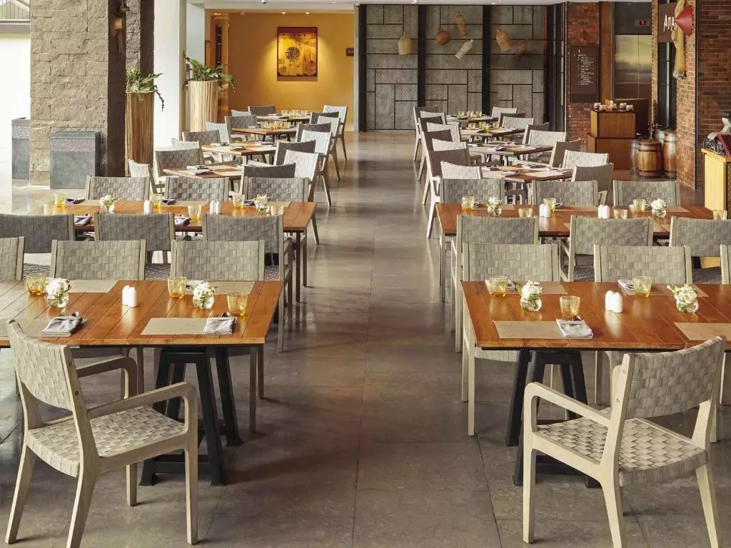 موون پیک ریزورت