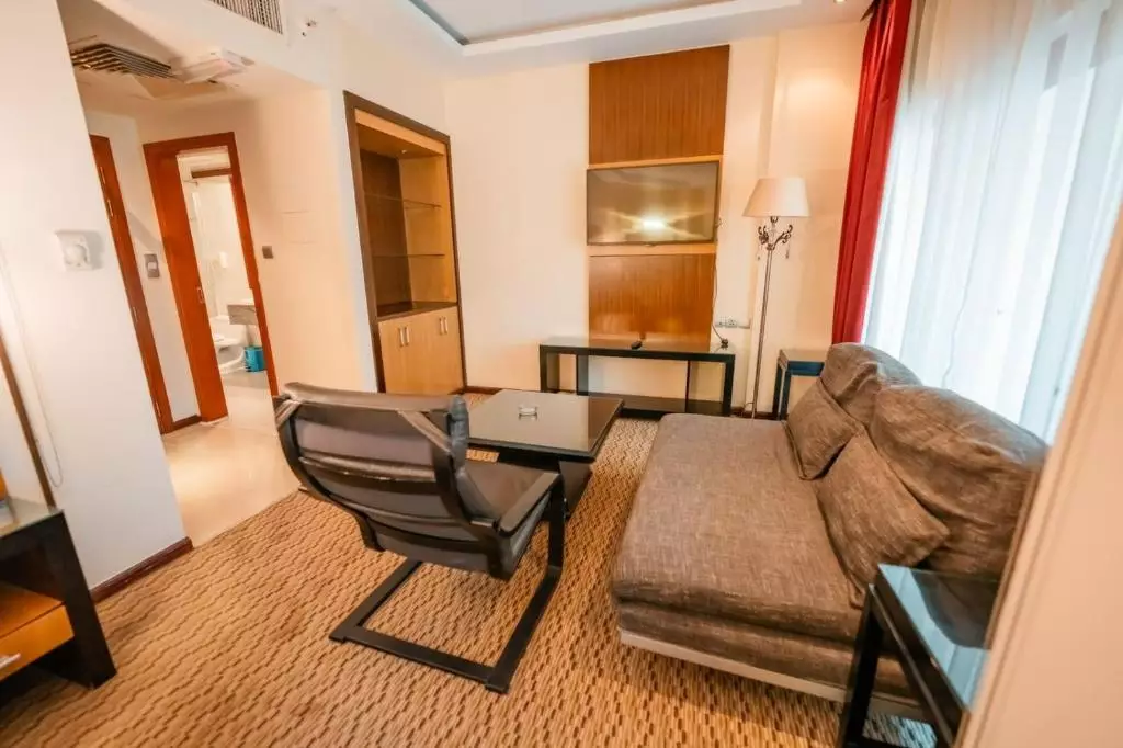 هتل سان اند سندز داون تاون