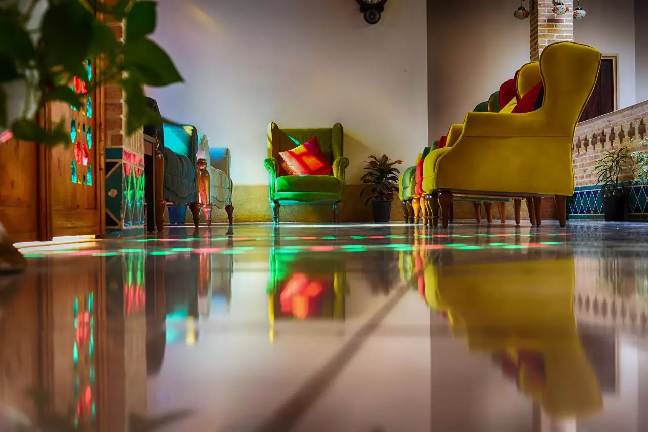 هتل سنتی درباری