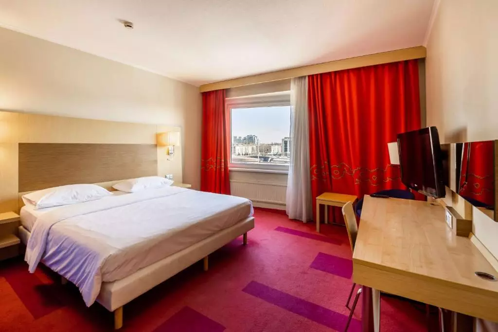 پارک این بای رادیسون پولکووسکایا و مرکز کنفرانس سن پترزبورگ پارک این بای رادیسون پولکووسکایا و مرکز کنفرانس سن پترزبورگ