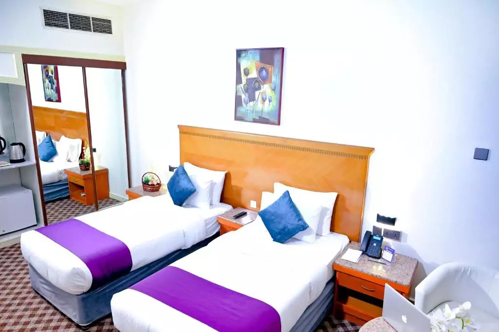 هتل لی پارادایس پالاس