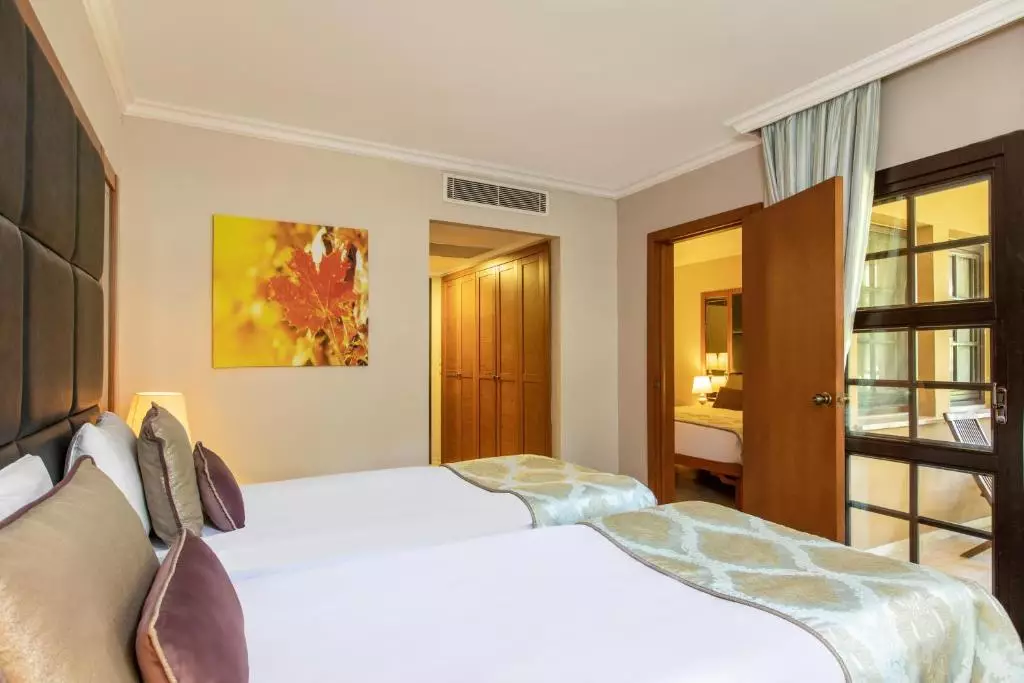 هتل آکواورد بلک