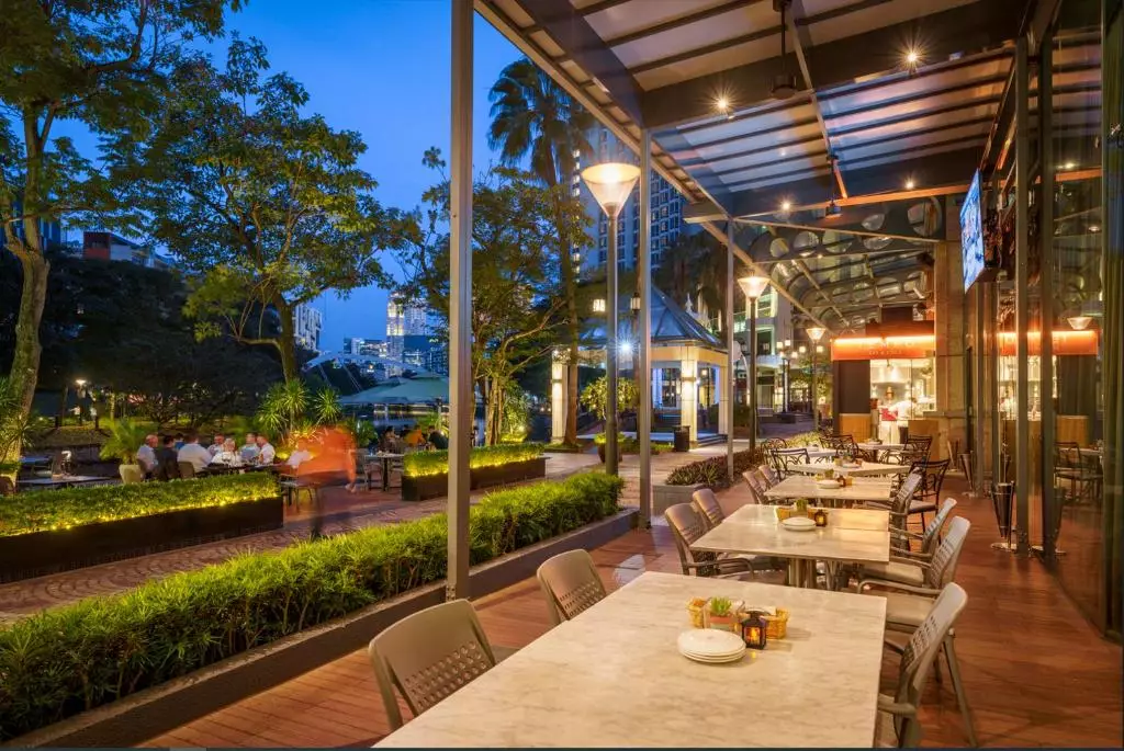 هتل گرند کاپتورن واترفرانت