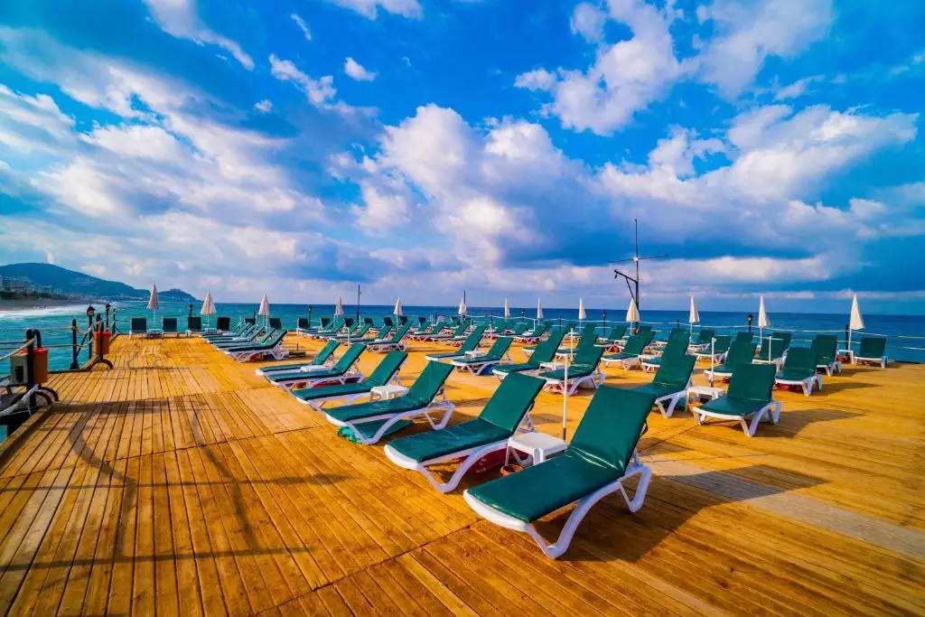 هتل سنزا گراند سانتا