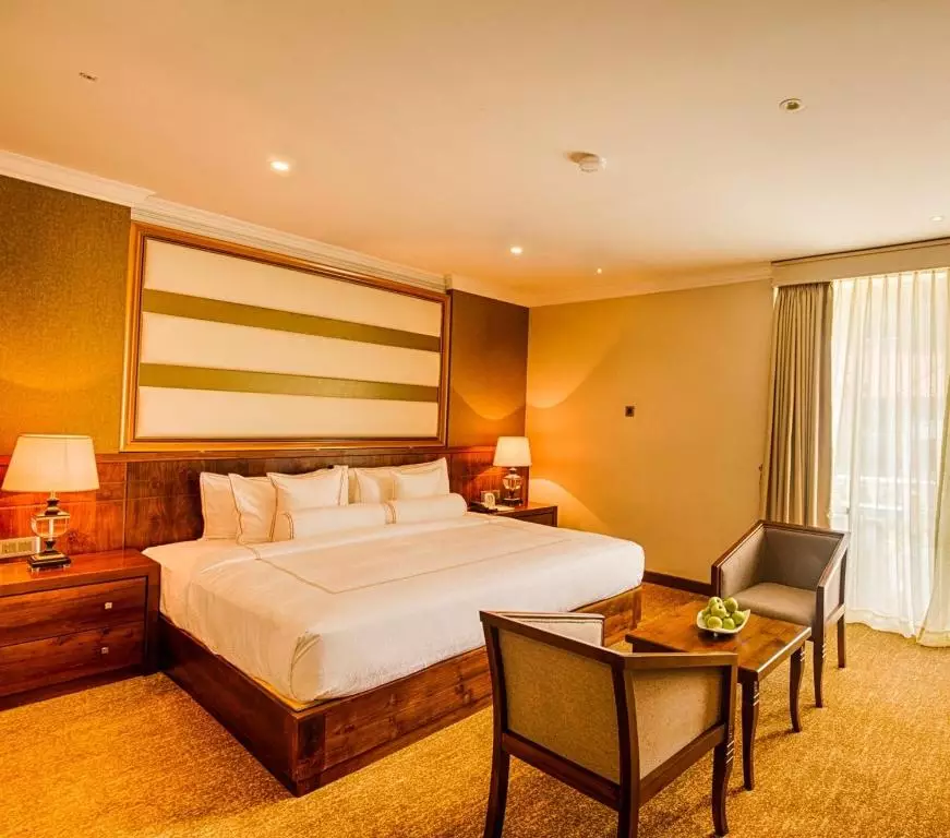 هتل گلدن کراون