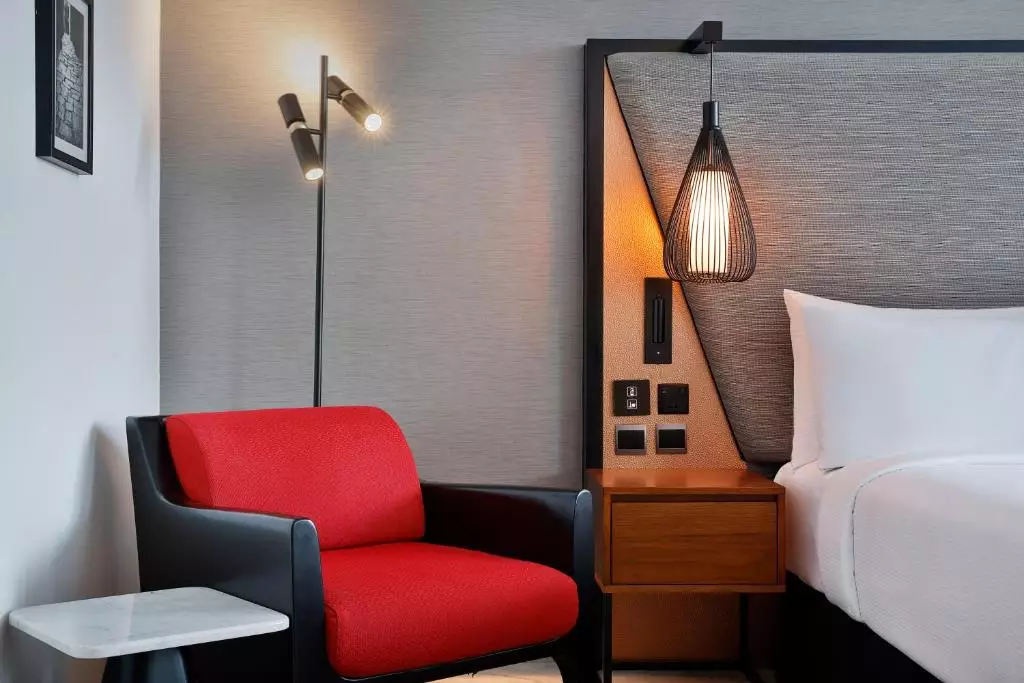 هتل د فرست کالکشن واترفرانت