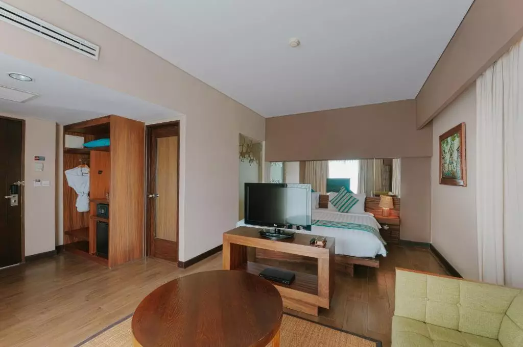 گرند ایکسورا ریزورت