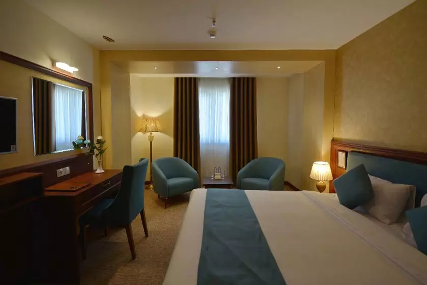 هتل شیرازیس