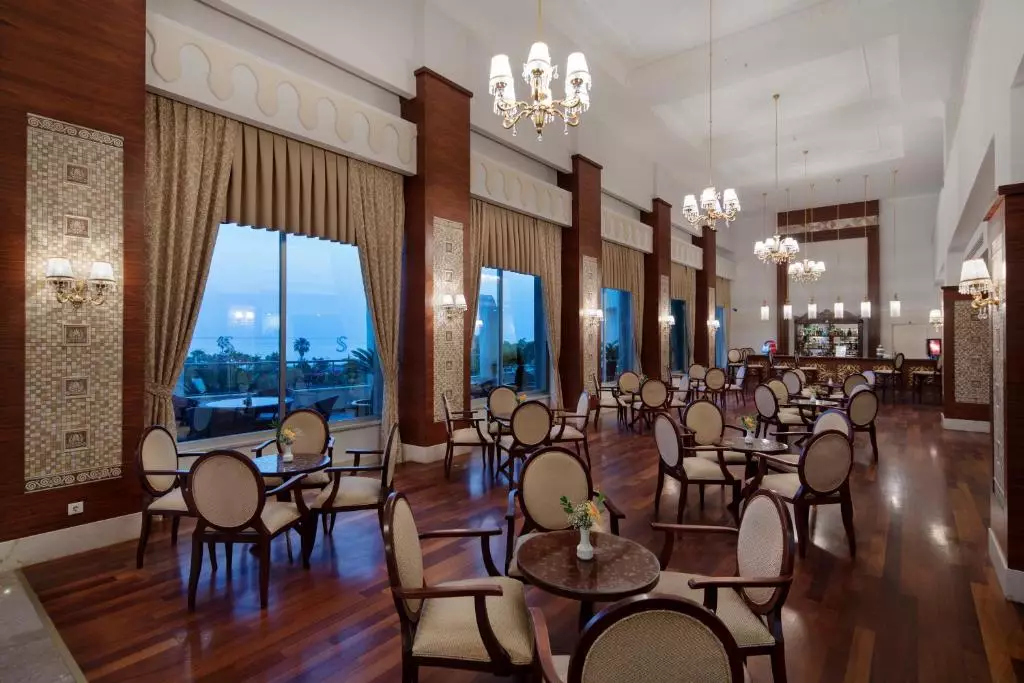 هتل سفیر ریزورت اند اسپا