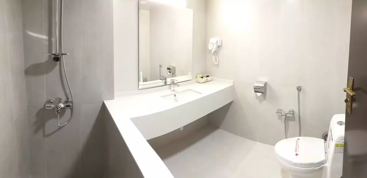 هتل عالی قاپو