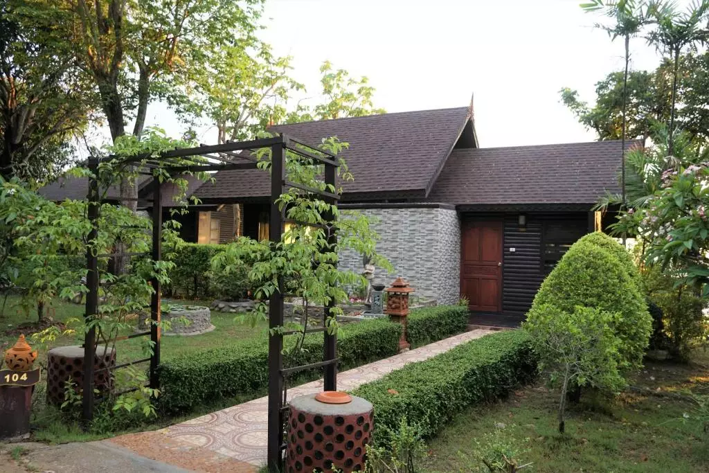 هتل فی فی نچرال ریزورت