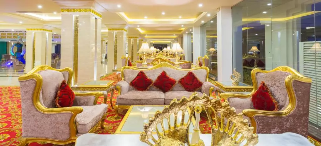 هتل گرند کندیان