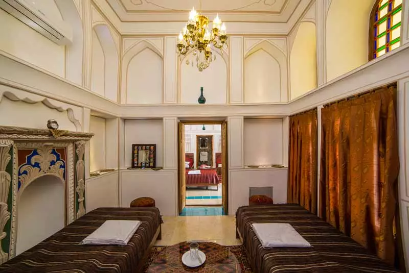 هتل بوتیک خانه تاریخی کیانپور