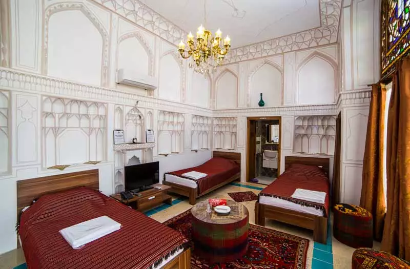 هتل بوتیک خانه تاریخی کیانپور