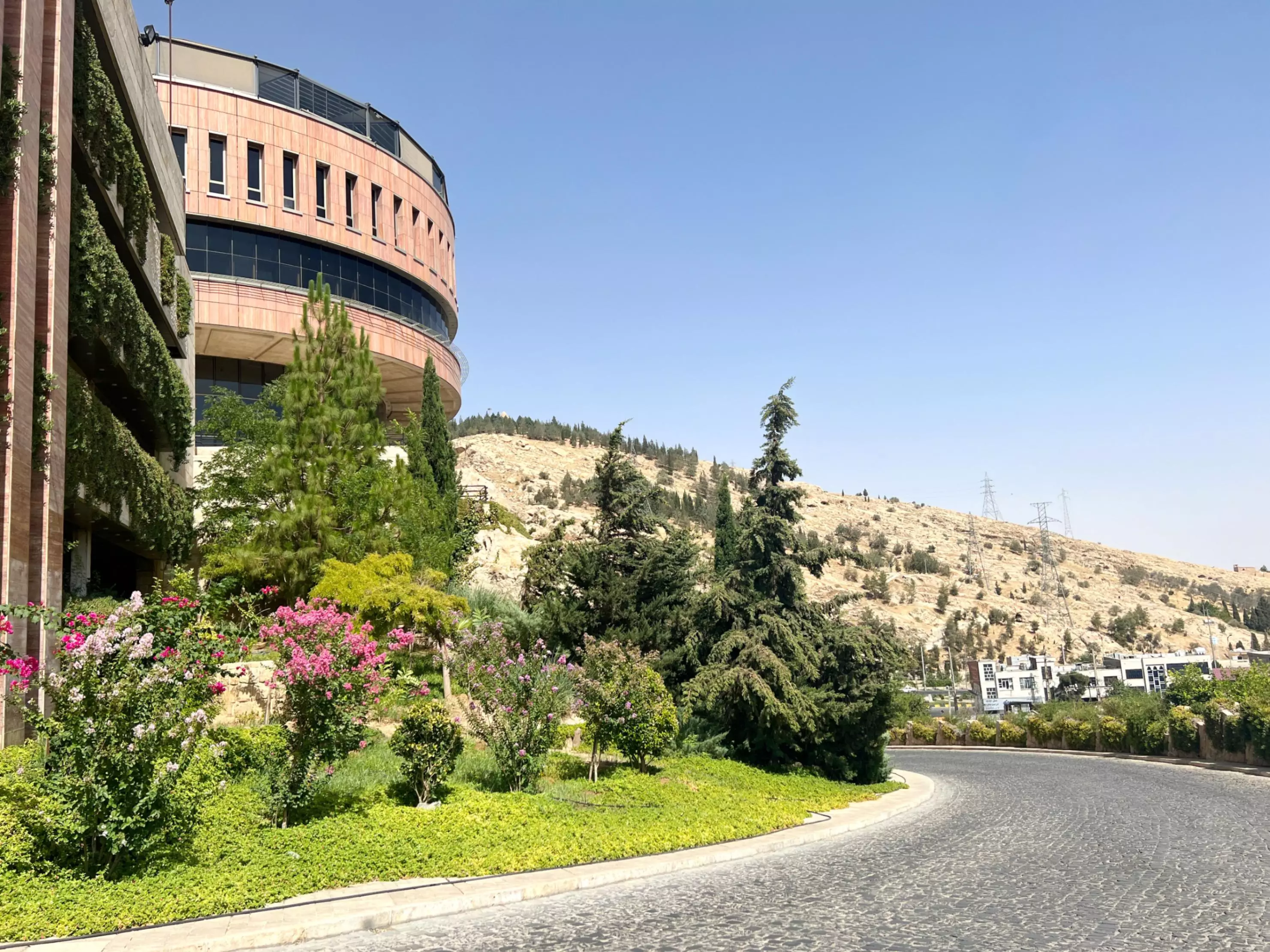 هتل بزرگ شیراز