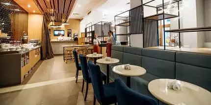 کورت یارد بای مرریوت سوچی کراسنایا پولینا