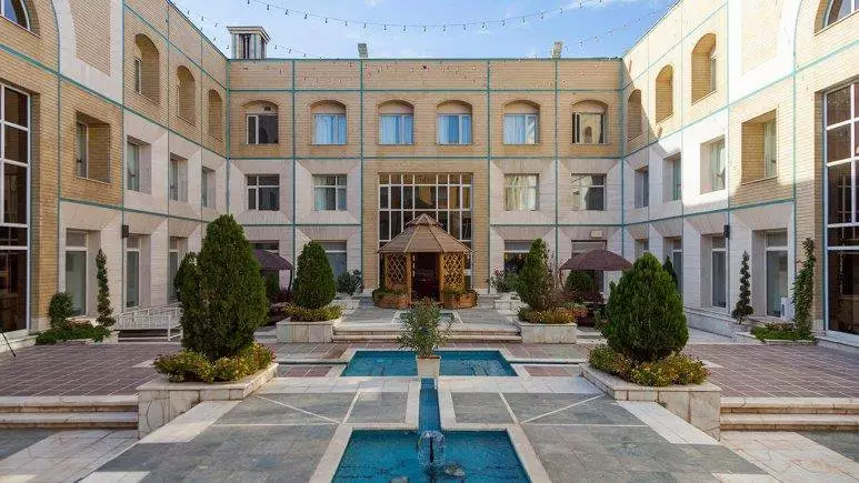 هتل قصر الضیافه